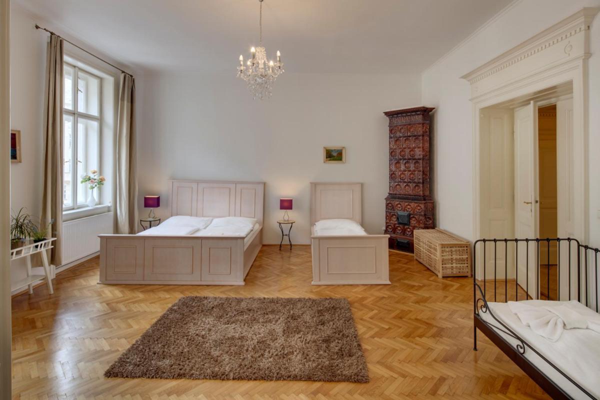 Kaprova - Old Town Apartments — Photos 3